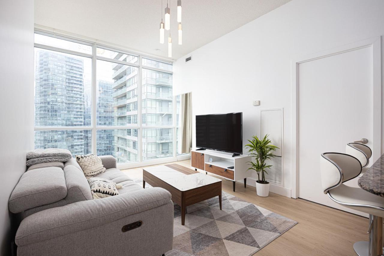 Newly Renovated Cozy Condo/Union Station Торонто Екстер'єр фото