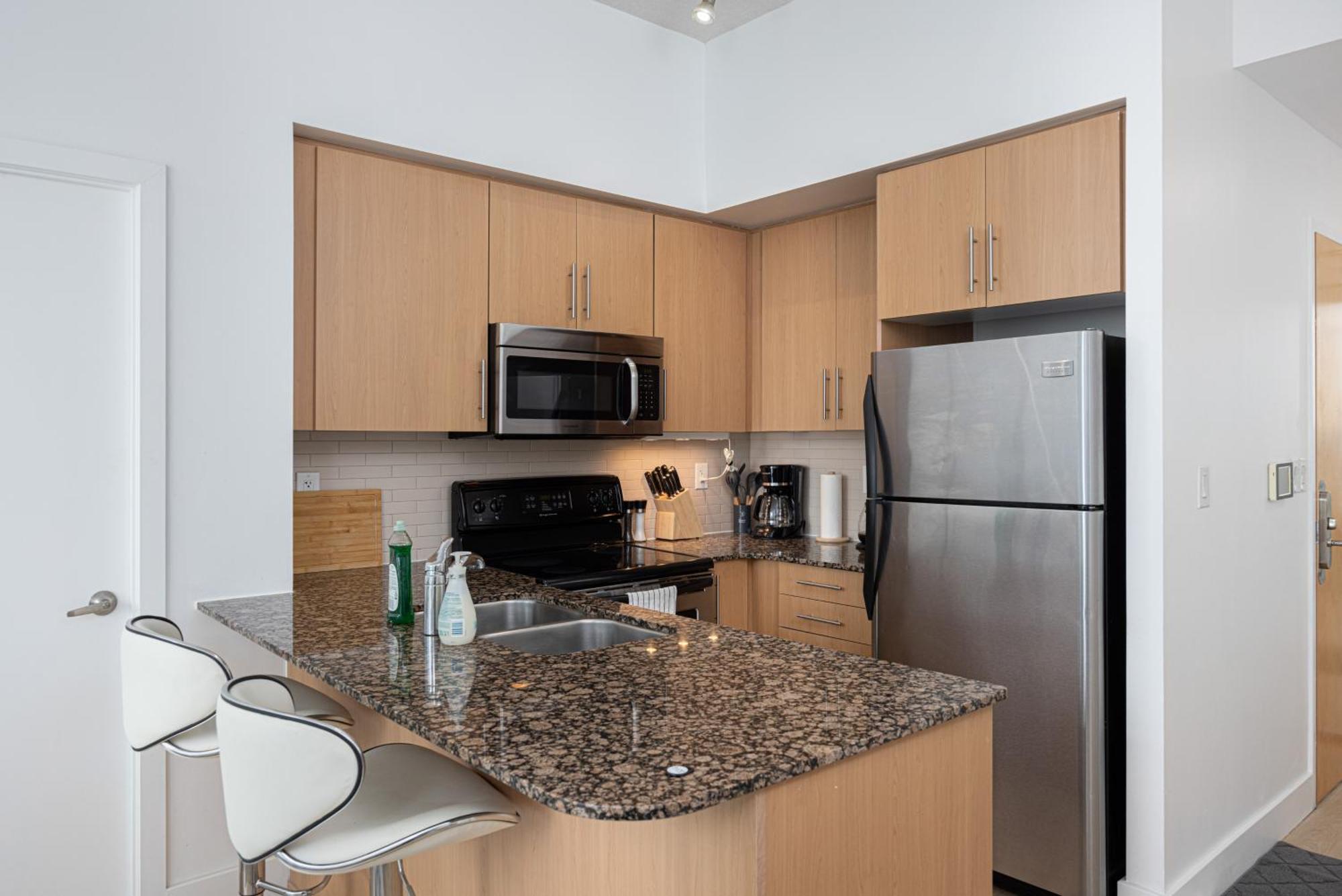 Newly Renovated Cozy Condo/Union Station Торонто Екстер'єр фото